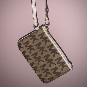 Michael Kors wristlet